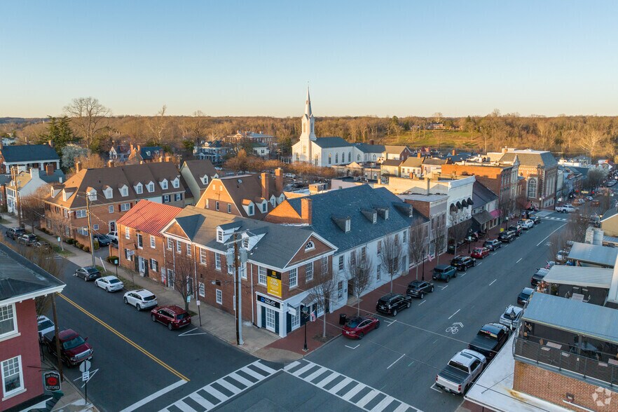 More Photos Of 1001 Charles St, Fredericksburg Loft Creative Space For Lease