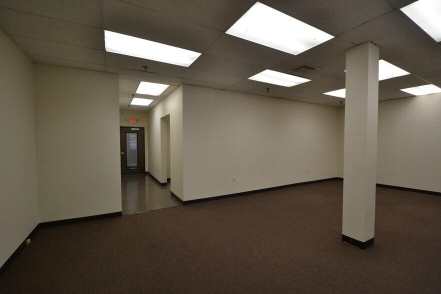 More Photos Of 65 Railroad Ave, Ridgefield Flex For Lease
