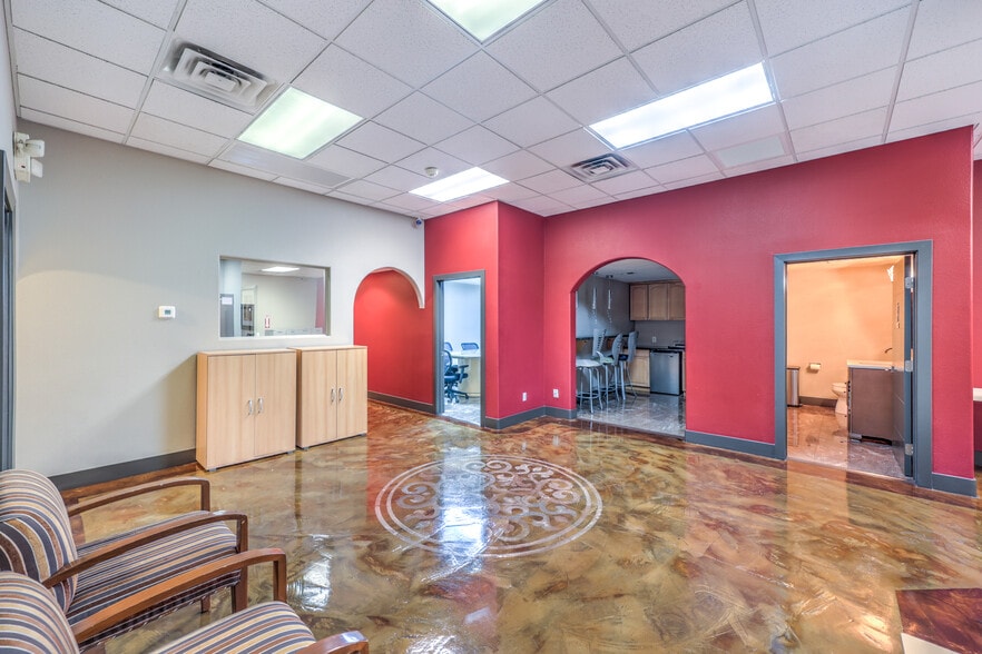 More Photos Of 2984 Marco St, Las Vegas Light Manufacturing For Sale