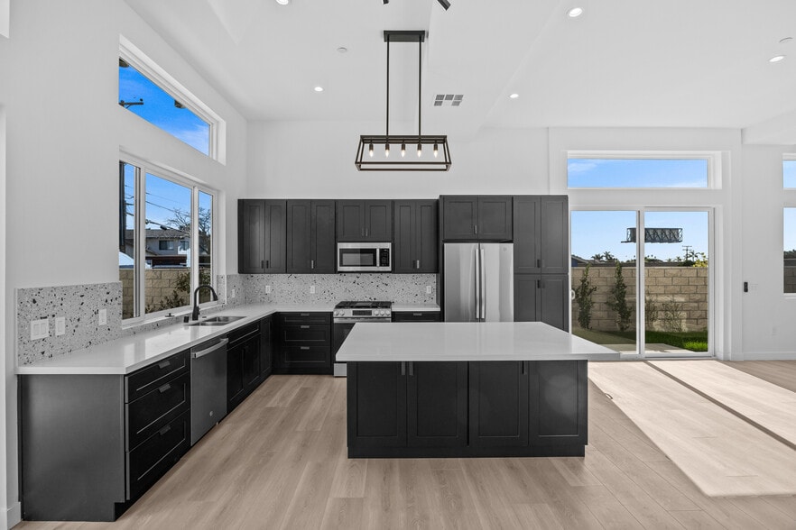 More Photos Of 3215 S El Camino Real, San Clemente Apartments For Sale