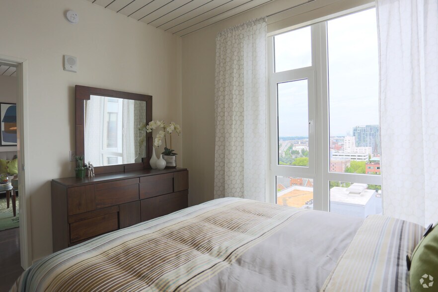 More Photos Of 1221 SW 11th Ave, Portland Apartments For Lease