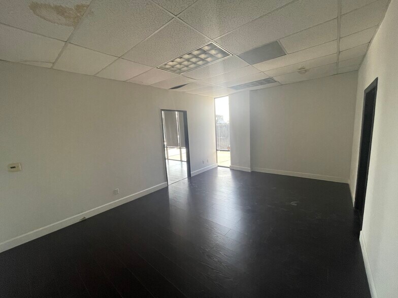 More Photos Of 7442 Varna Ave, North Hollywood Warehouse For Sale