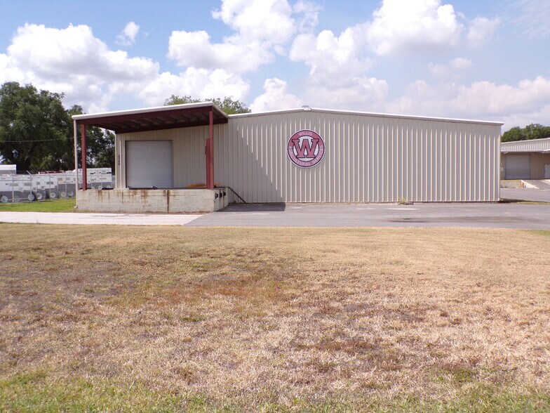 More Photos Of 2300 Hwy 60 W, Mulberry Warehouse For Lease