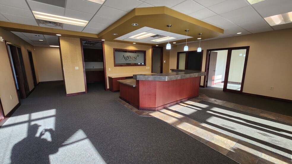 More Photos Of 370 N Meridian St, Blackfoot Office For Lease