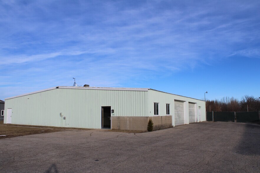 Primary Photo Of 683 Sullivan Dr, Fond Du Lac Warehouse For Sale