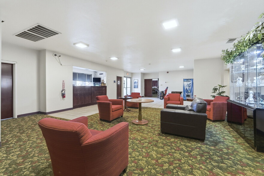 More Photos Of 3527 W Coliseum Blvd, Fort Wayne Hotel For Sale