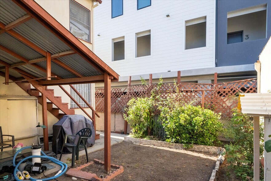 More Photos Of 457 N Stanley Ave, Los Angeles Apartments For Sale