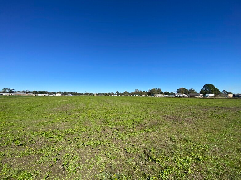 More Photos Of 8327 Airline Hwy, Livonia Land For Lease