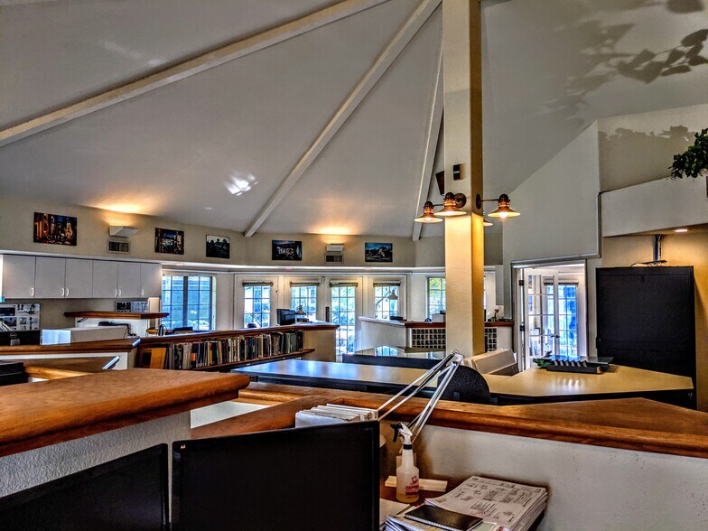 More Photos Of 3151 Airway Ave, Costa Mesa Medical For Lease