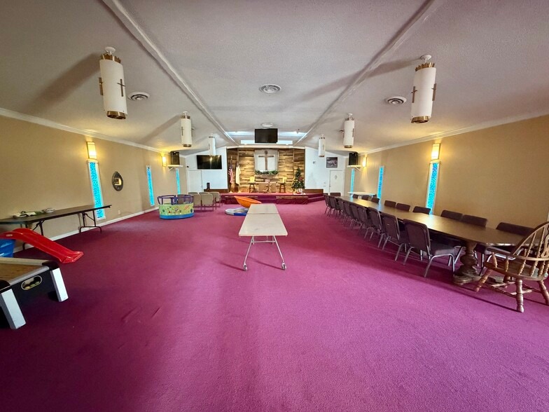 More Photos Of 831 FM 2917 Rd, Alvin Religious Facility For Sale