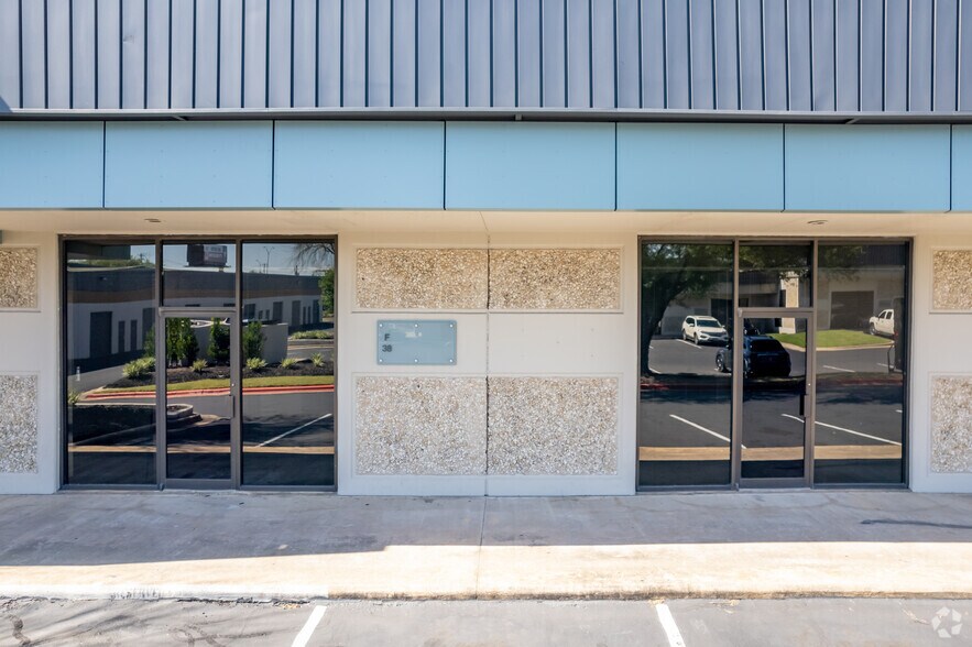 More Photos Of 7801 N Lamar Blvd, Austin Unknown For Lease