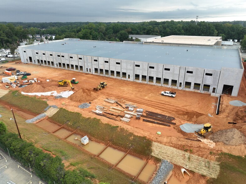 More Photos Of 4923 N Graham St, Charlotte Warehouse For Lease