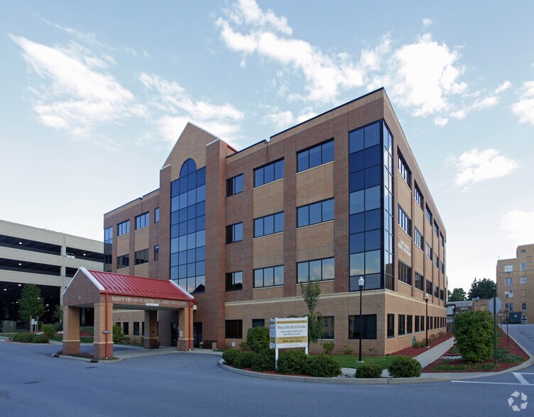 More Photos Of 19 Baker Ave, Poughkeepsie Medical For Lease