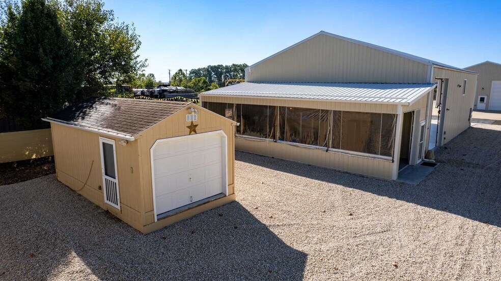 More Photos Of 202 Hemi Ln, Gravois Mills Specialty For Sale