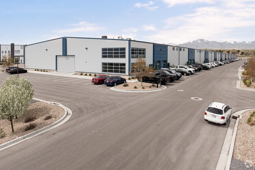 More Photos Of 6556 S Airport Rd, West Jordan Industrial For Lease