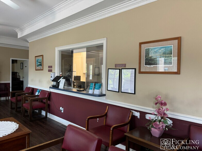 More Photos Of 1217 Columbia Dr, Milledgeville Medical For Sale
