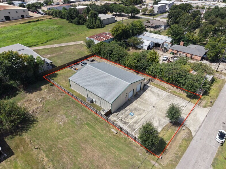 More Photos Of 7817 Hillmont St, Houston Flex For Lease