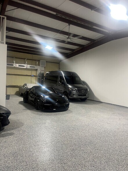 More Photos Of 3209 Van Buren Ave, Naples Manufacturing For Sale