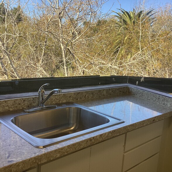 More Photos Of 84 Santa Rosa St, San Luis Obispo Medical For Lease