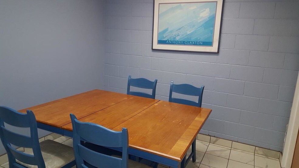 More Photos Of 6515 Clinton Hwy, Knoxville Office For Lease