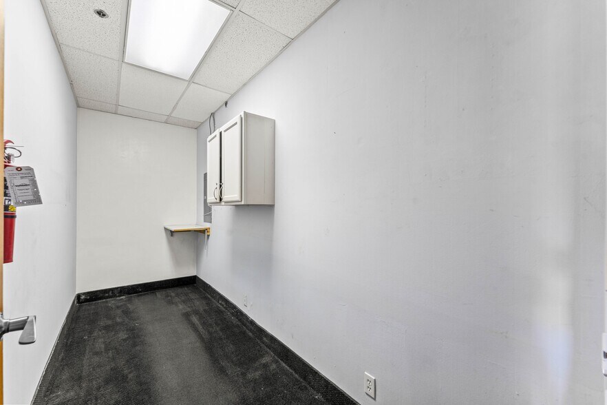 More Photos Of 7820-7860 Glades Rd, Boca Raton Office For Lease