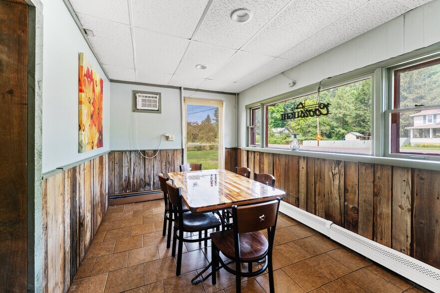 More Photos Of 2582 State Highway 7, Bainbridge Restaurant For Sale