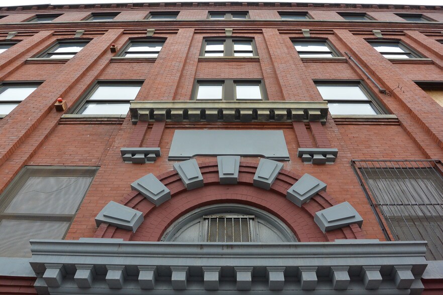 More Photos Of 98-104 Murray St, Newark Warehouse For Sale