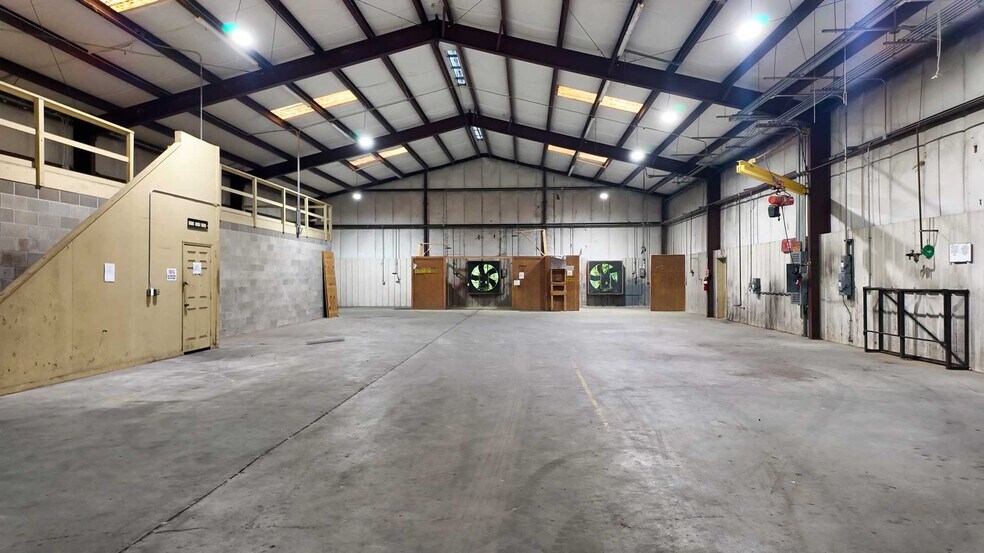 More Photos Of 11763 N Us-319, Thomasville Manufacturing For Sale