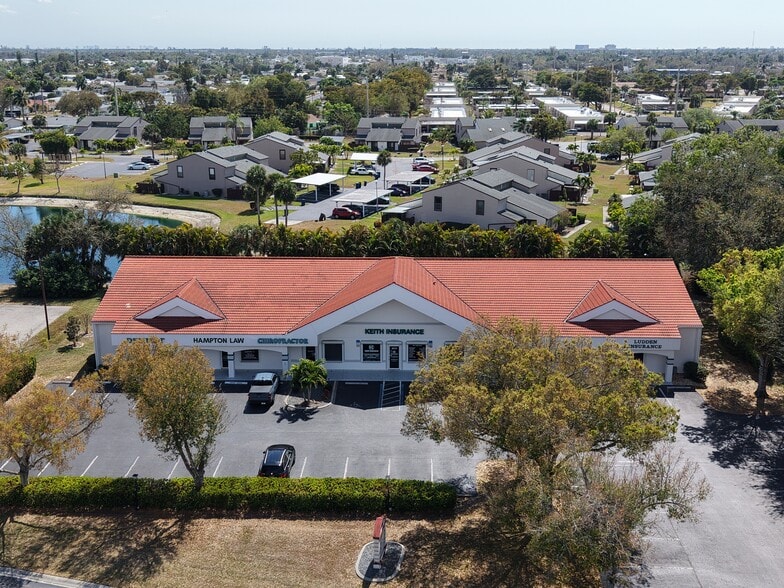 More Photos Of 8931 Conference Dr, Fort Myers Office For Lease