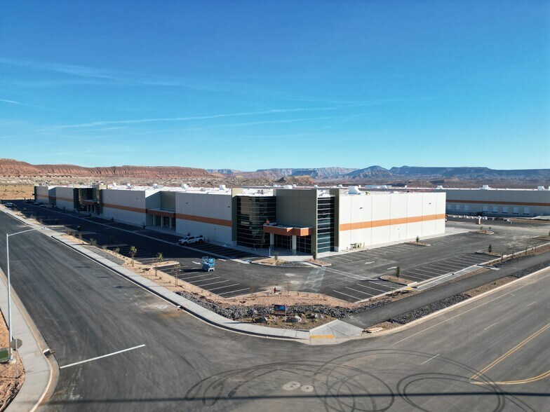More Photos Of Southern Parkway, St George Unknown For Lease