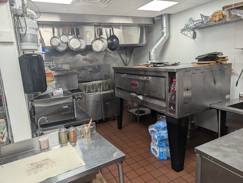 More Photos Of 267 S Black Horse Pike, Mount Ephraim General Retail For Sale