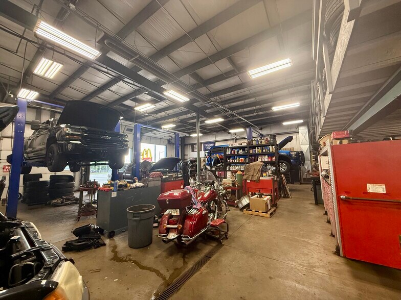 More Photos Of 1137 S Stephenson Ave, Iron Mountain Specialty For Sale