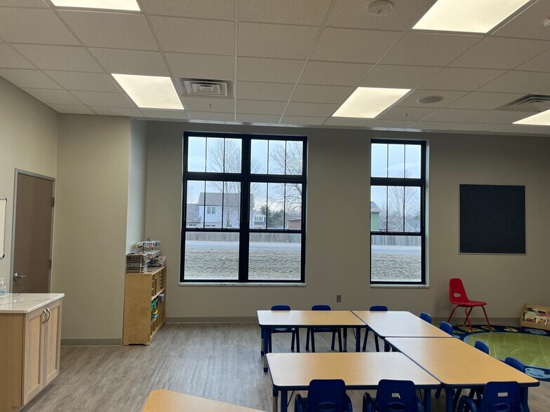 More Photos Of 1606 NW Irvinedale Dr, Ankeny Daycare Center For Lease