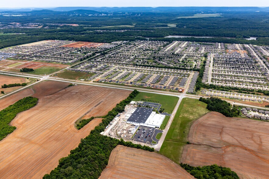 More Photos Of 1430 Wall Triana Hwy, Madison Warehouse For Lease