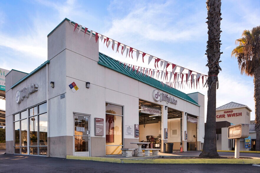 More Photos Of 7215 Clairemont Mesa Blvd, San Diego Carwash For Sale