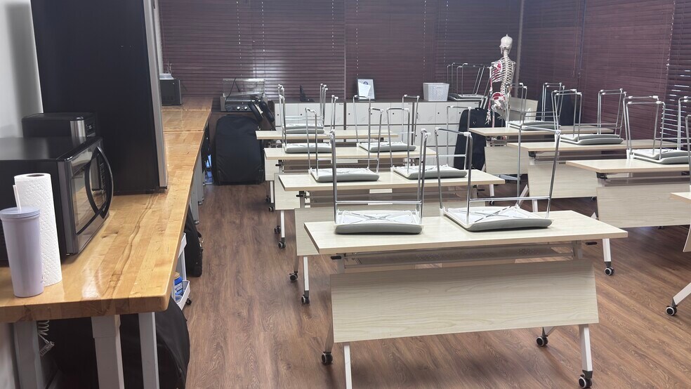 More Photos Of 3025 W Sahara Ave, Las Vegas Medical For Sale