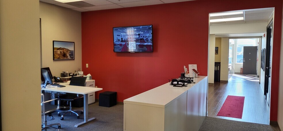 More Photos Of 26135 Carmel Rancho Blvd, Carmel General Retail For Lease