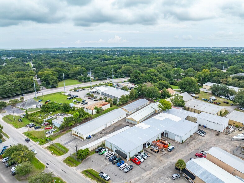 More Photos Of 1719 Signal Point Rd, Charleston Self Storage For Sale