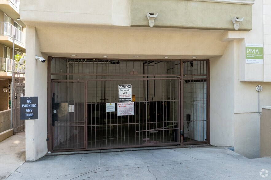 More Photos Of 7230 Franklin Ave, Los Angeles Apartments For Sale