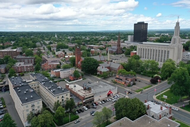 More Photos Of 190 Farmington Ave, Hartford Storefront Retail Office For Sale