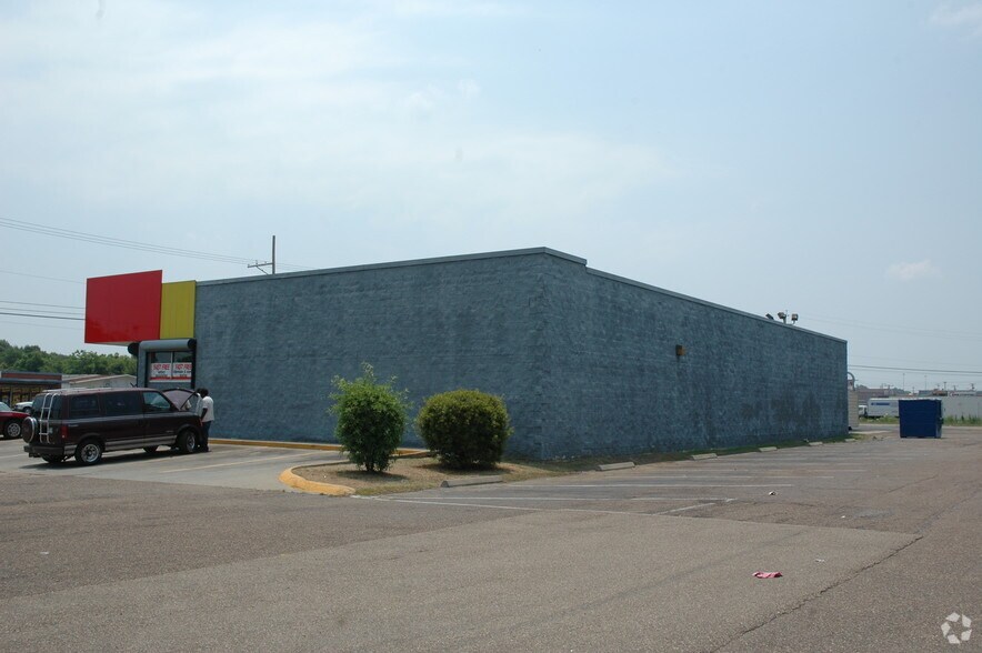 More Photos Of 1259 Ellis Ave, Jackson Freestanding For Sale