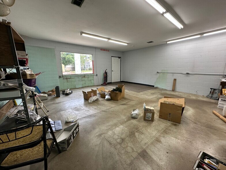 More Photos Of 322 W 3rd St, Bloomington General Retail For Sale