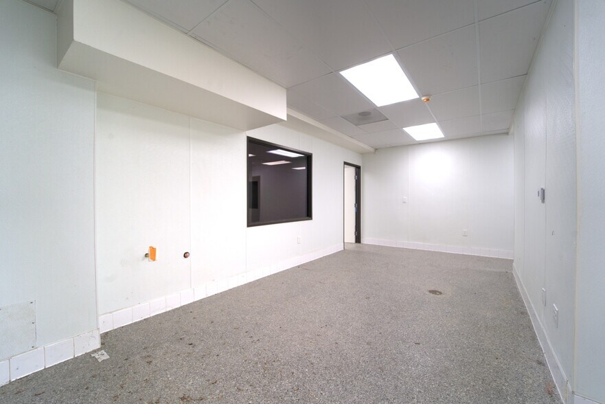 More Photos Of 2421 E Artesia Blvd, Long Beach Warehouse For Sale