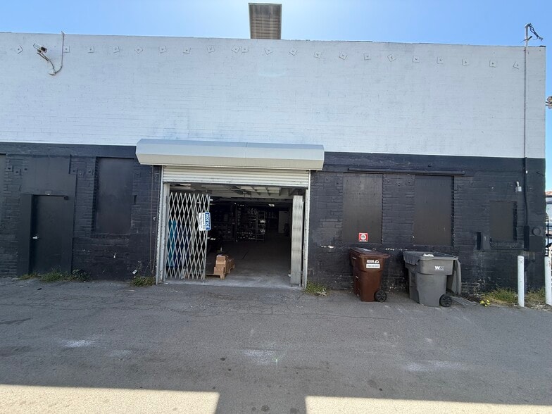 More Photos Of 114 S Coast Hwy, Oceanside General Retail For Lease