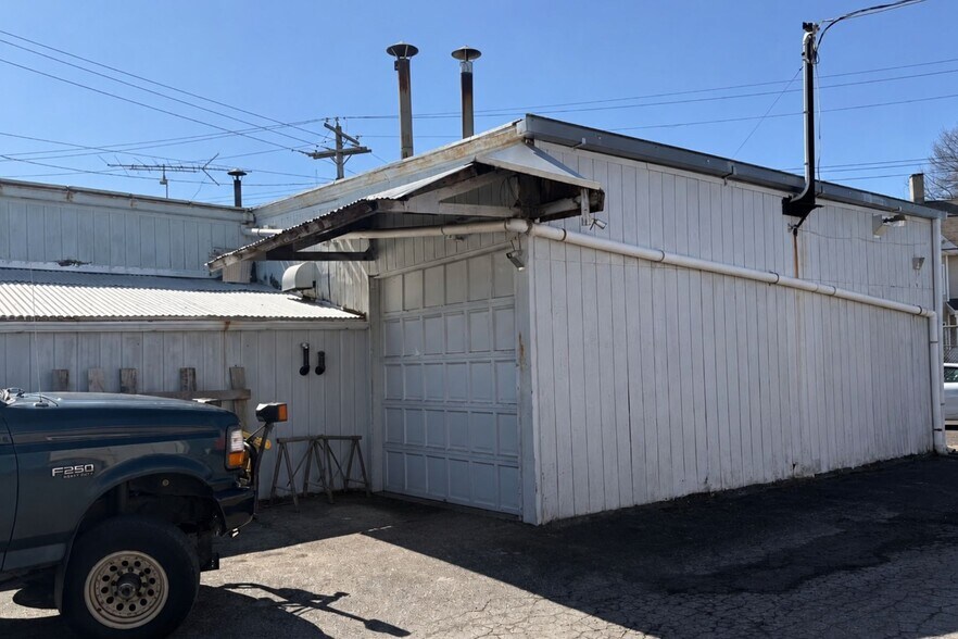 More Photos Of 120 Silliman Ave, Bridgeport Manufacturing For Sale