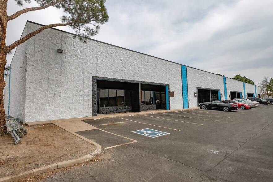 More Photos Of 8200 E Pacific Pl, Denver Unknown For Lease