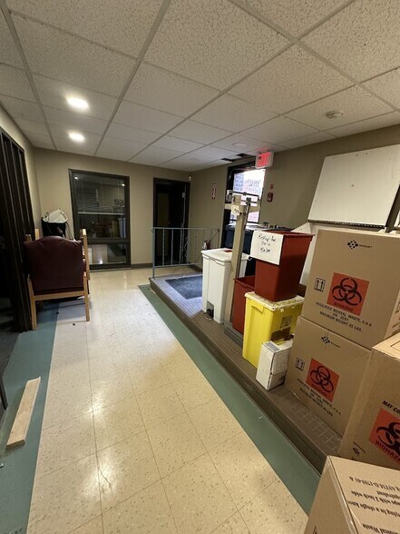 More Photos Of 293 W North St, Geneva Loft Creative Space For Lease