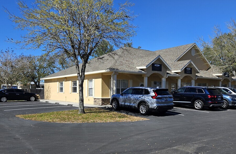 More Photos Of 10011-10021 Water Works Ln, Riverview Medical For Sale