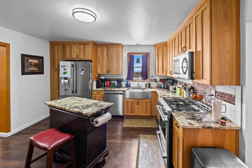 More Photos Of 36244 County Road 53, Eaton Specialty For Sale