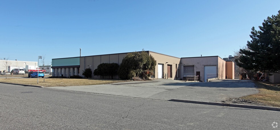 More Photos Of 90 Production Dr, Toronto Warehouse For Lease